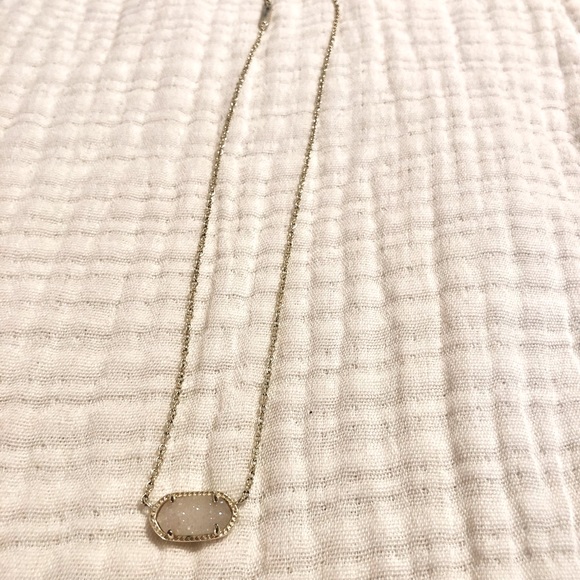 Kendra Scott Elisa Gold Pendant Necklace in Iridescent Drusy - Picture 8 of 8